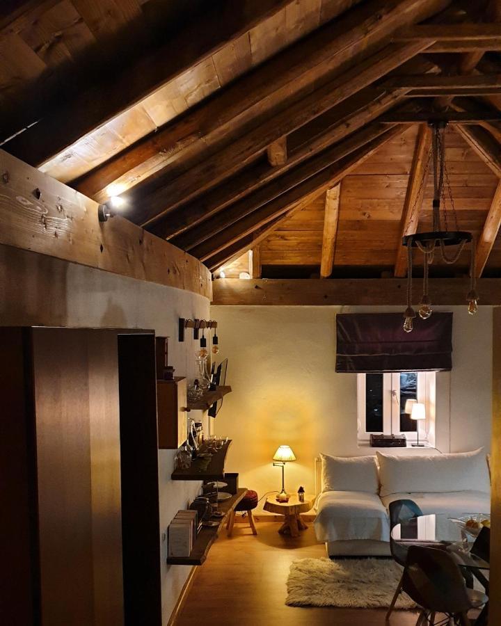 카페니시온 The House In The Cobbled Road 빌라 외부 사진