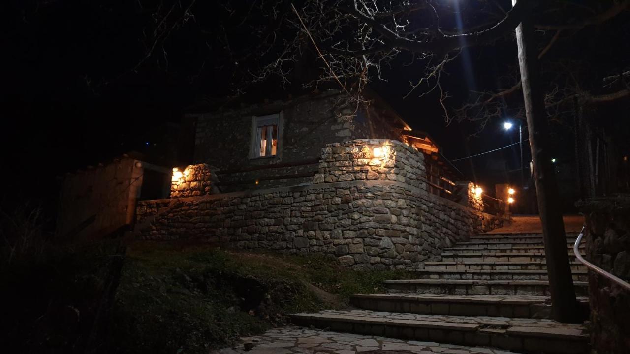 카페니시온 The House In The Cobbled Road 빌라 외부 사진