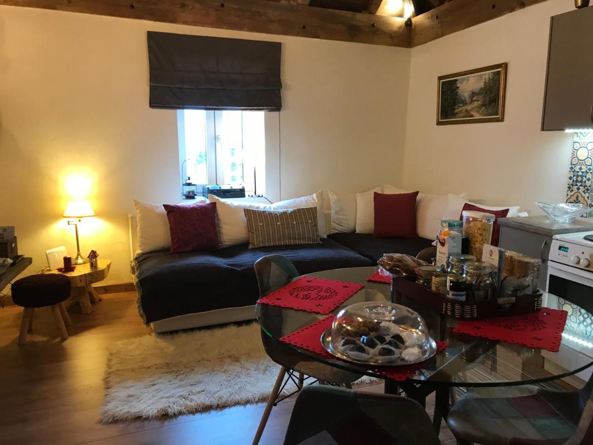 카페니시온 The House In The Cobbled Road 빌라 외부 사진