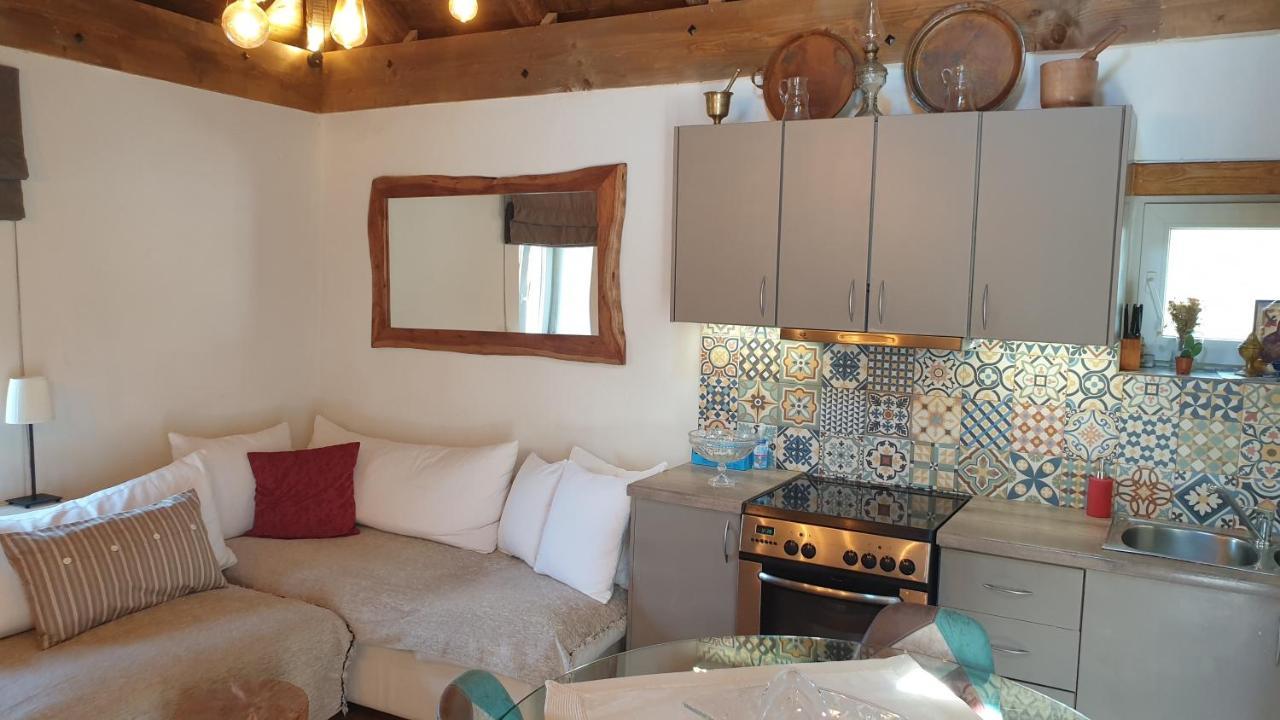 카페니시온 The House In The Cobbled Road 빌라 외부 사진